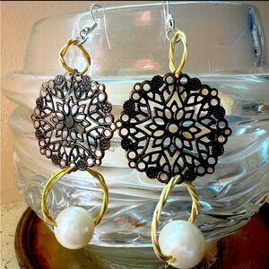 Handmade willow and pearl earring